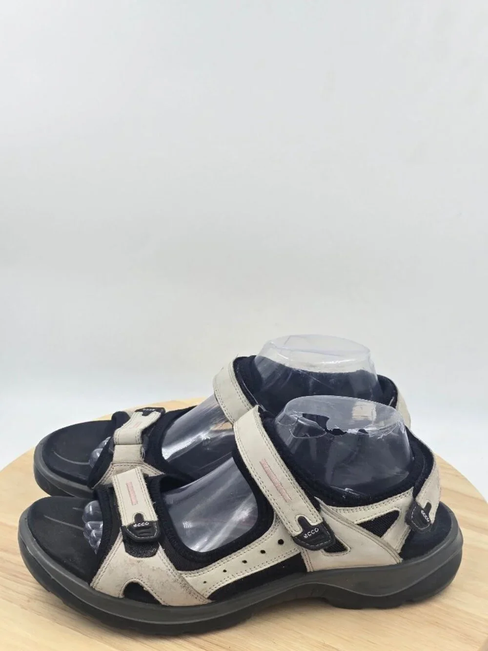 Ecco 42 womens
